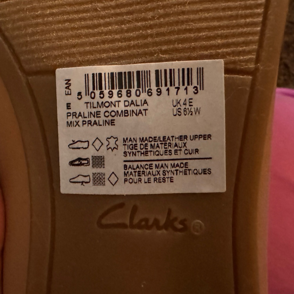 NWT Clarks Tilmont Dalia Tan Flats with Twisted Strap - Picture 9 of 12